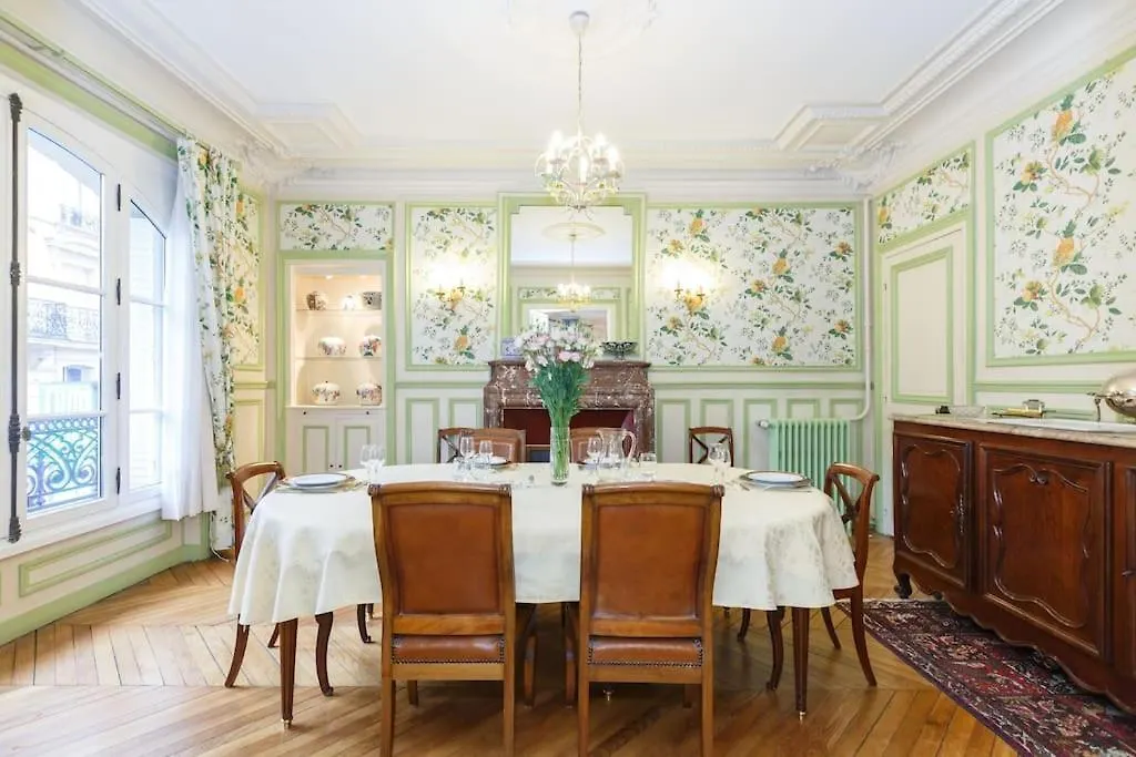 Superb 4 Bdrms 185M2 Apt Trocadero Paris Apartamento