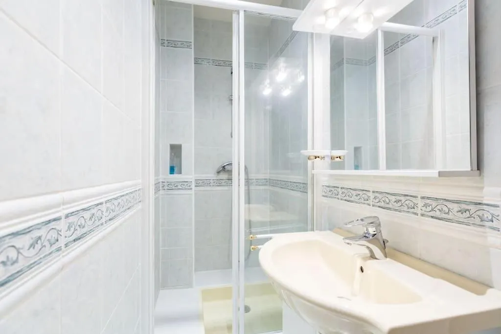 Superb 4 Bdrms 185M2 Apt Trocadero Paris 0*,