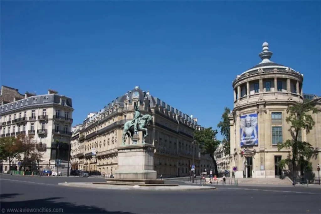 Superb 4 Bdrms 185M2 Apt Trocadero Paris Apartamento