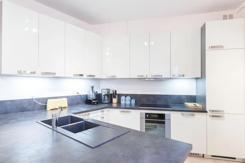 Superb 4 Bdrms 185M2 Apt Trocadero Paris