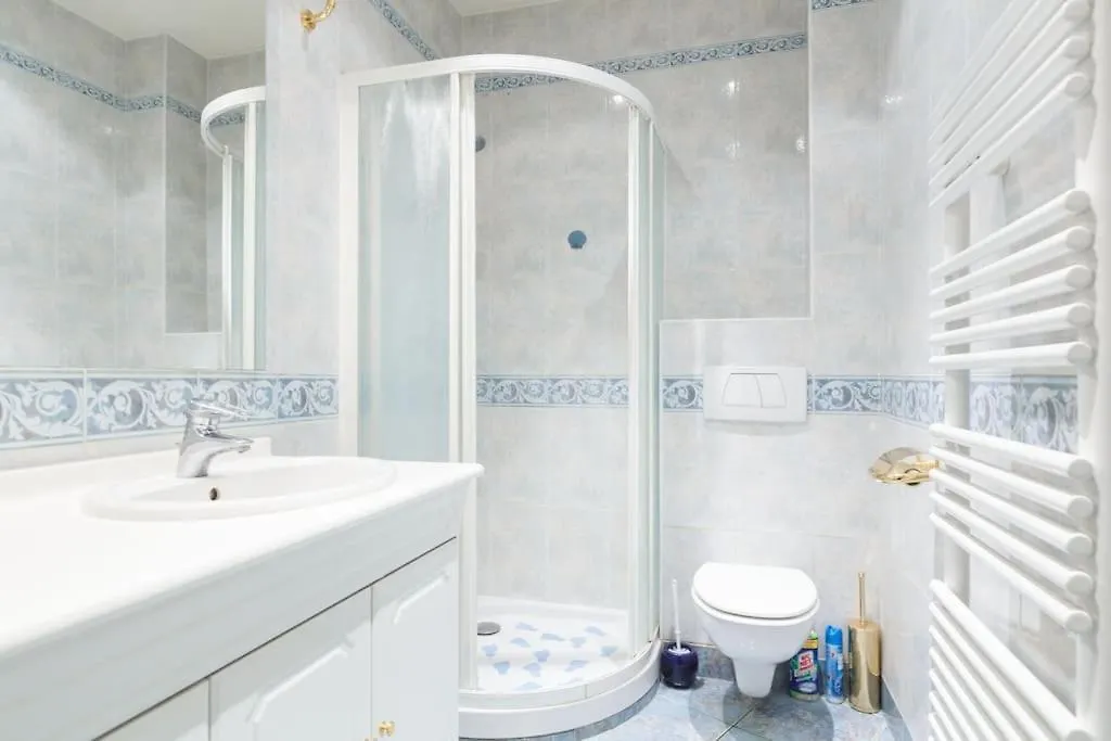 Superb 4 Bdrms 185M2 Apt Trocadero Paris