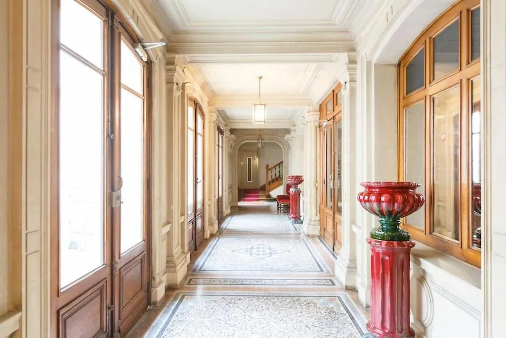 Superb 4 Bdrms 185M2 Apt Trocadero Paris 0*,  França