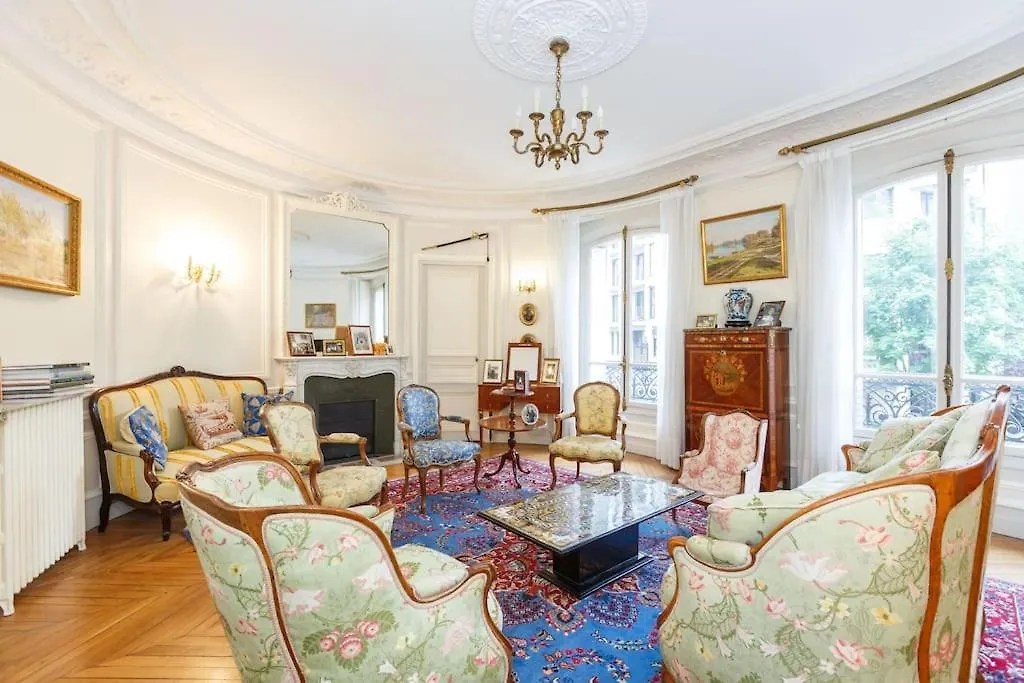 Superb 4 Bdrms 185M2 Apt Trocadero Paris Apartamento